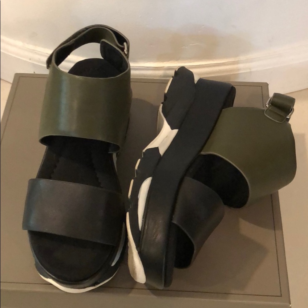 Shoes - Picture 2 of 5